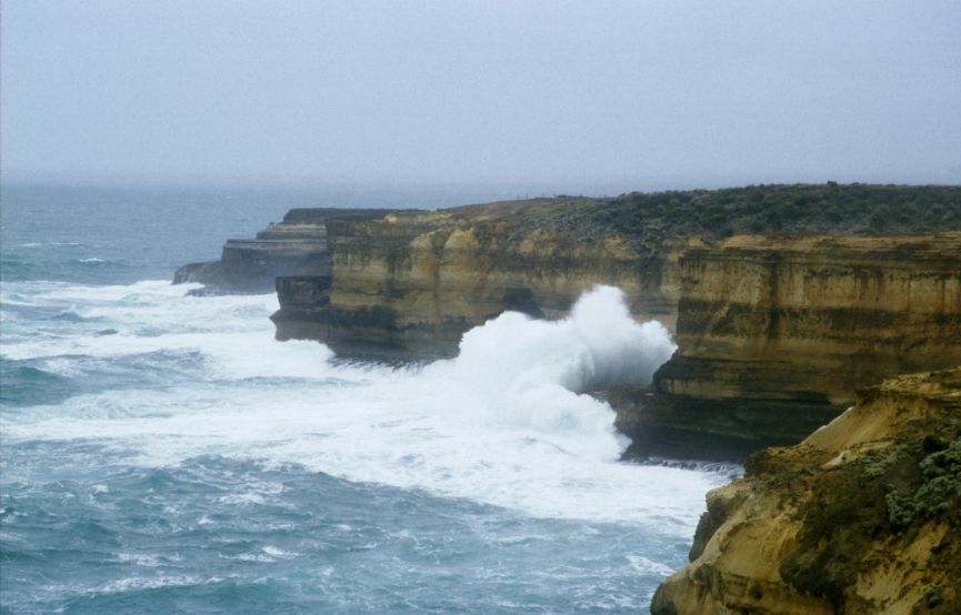 r10_GOR_cliffs1.jpg