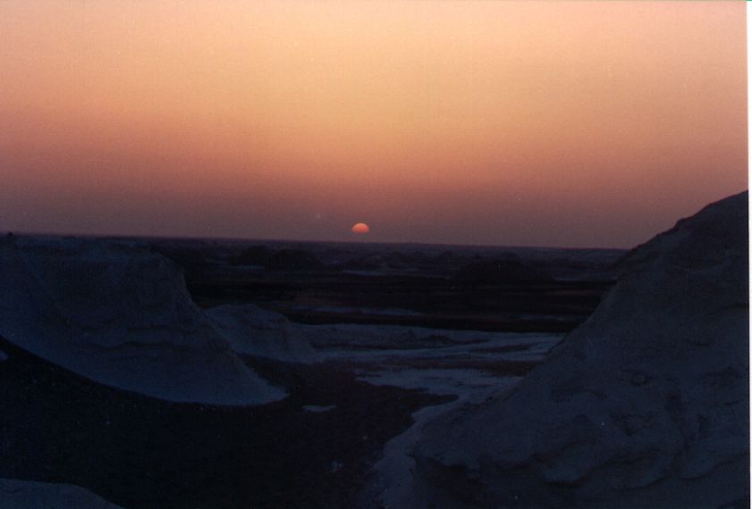 29whitedesert.jpg